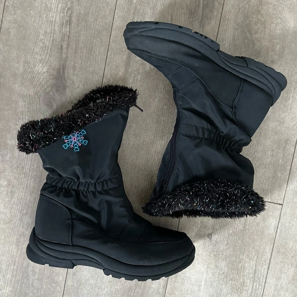 Adorable 2012 Circo Retro Girl’s Vintage Inspired Snow Boots Warm Cozy Sz 3 EUC